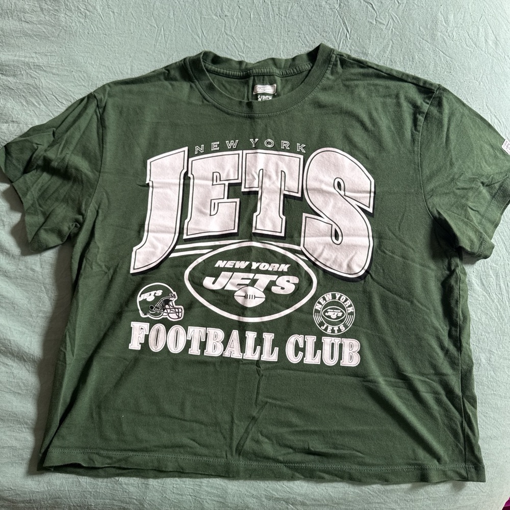 Abercrombie & Fitch Green Graphic Crop Tee